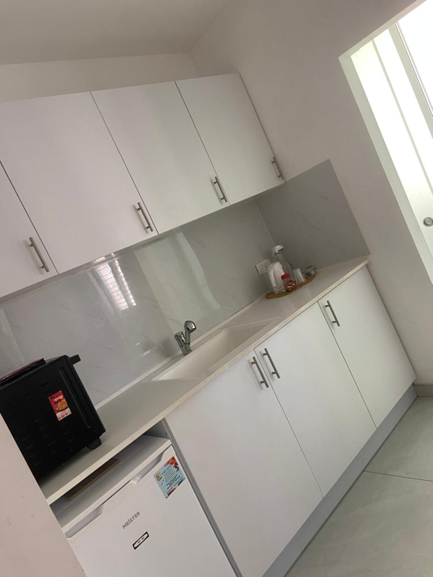 Romy Boutique Apartment เนทันยา ภายนอก รูปภาพ